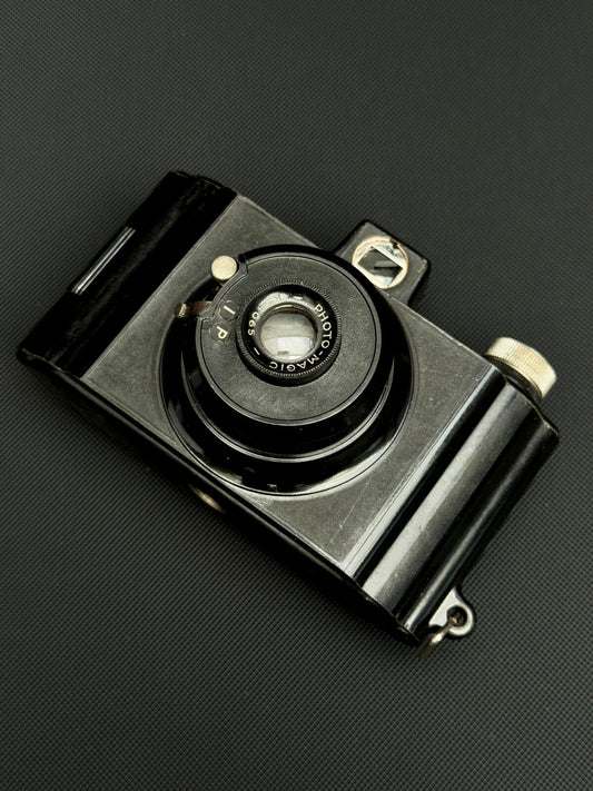 Photo Magic No. 4065 Vintage 1950's British Bakelite Camera - Working (G85)