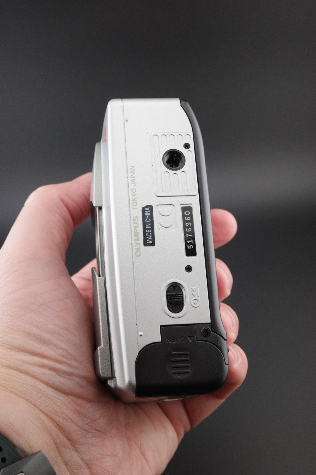 Olympus Trip XB40 AF 35mm Film Point & Shoot Camera, Case + Batteries - Working