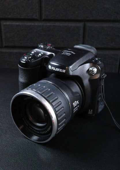 Fujifilm FinePix S5600 5.1MP Digital Bridge Camera + 1GB XD Card Tested Working