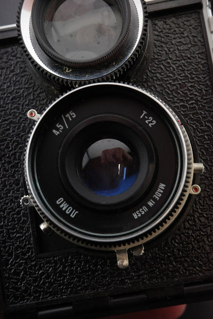 Lomo Lubitel 166B Vintage 1980's 120 TLR Film Camera 75mm f/4.5 Tested & Working