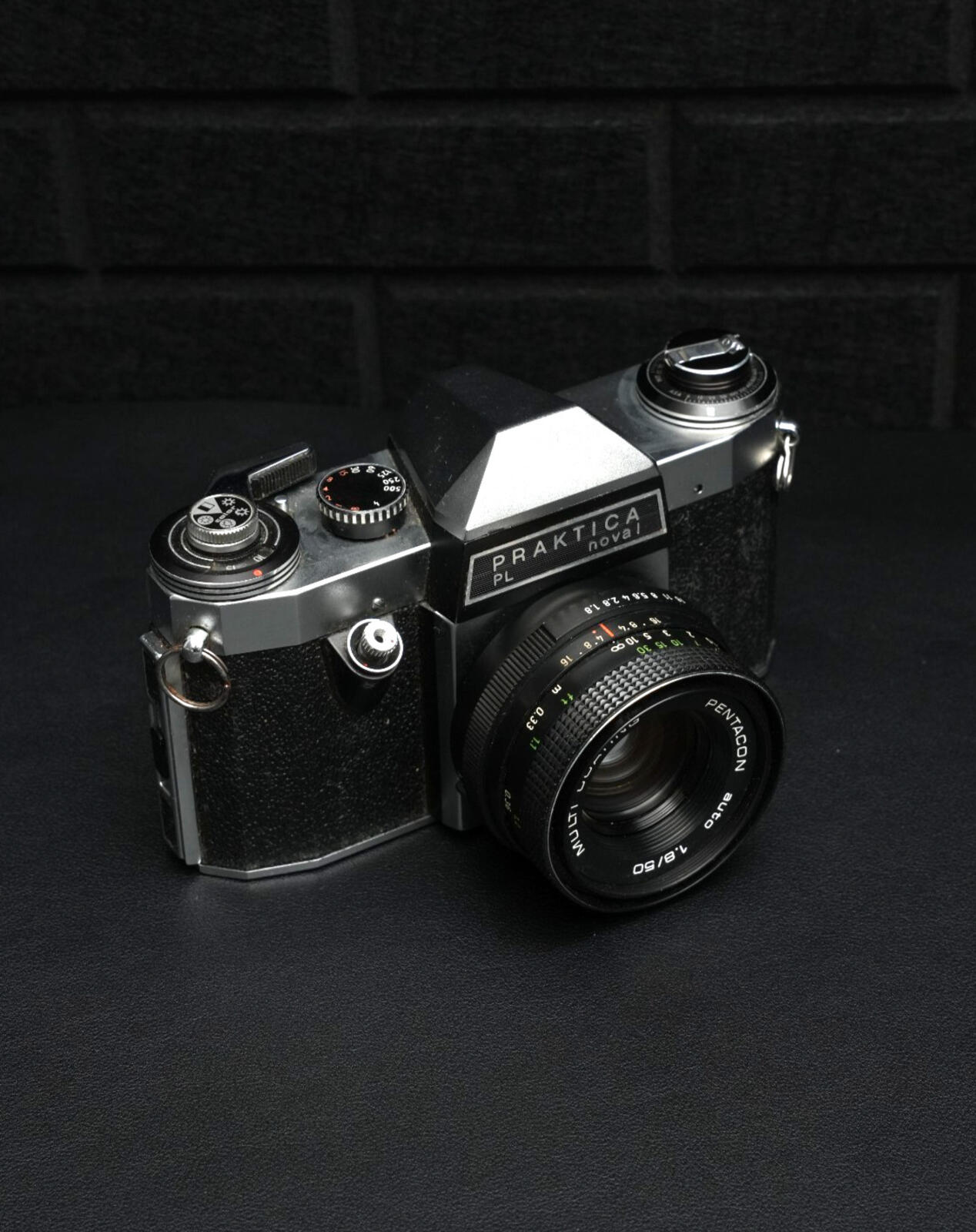 Praktica PL Nova 1 1960's 35mm Film Camera + Pentacon 50mm 1.8 Lens - Faulty (Read Description)