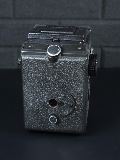 LOMO Lubitel 166 Universal Vintage 1980's TLR 120 Film Camera - Tested & Working