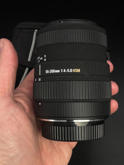 Sigma DC 55-200mm Telephoto Lens F/4.0-5.6 Nikon HSM - Near Mint Working (C307)