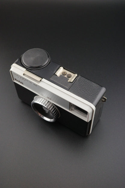 Vintage 1960's Kodak Instamatic 33 Retro Compact 126 Film - Tested & Working