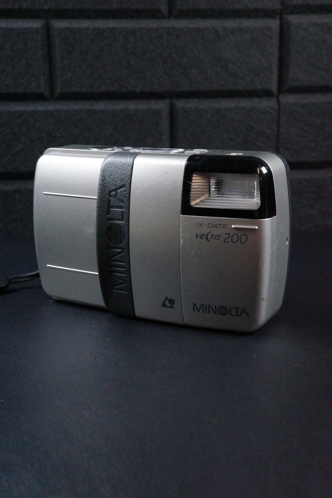 Minolta Vectis 200  IX-Date Vintage 1990's APS Film Camera - Tested & Working