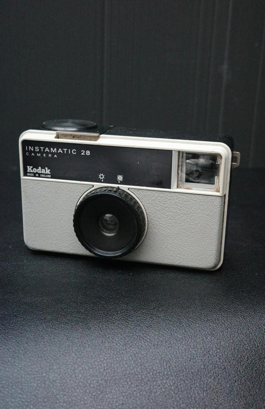 Kodak Instamatic 28 Vintage Film Camera - Untested