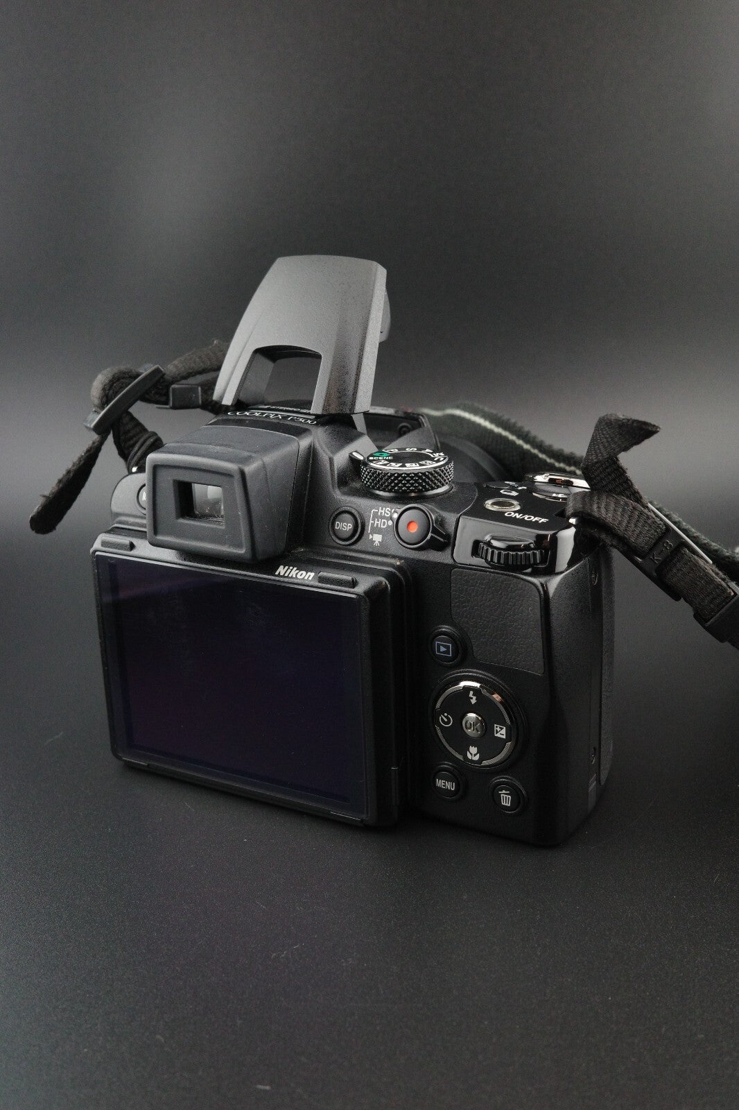 Nikon Coolpix P500 12.1MP 36x Zoom Digital Bridge Camera + New Battery / Charger