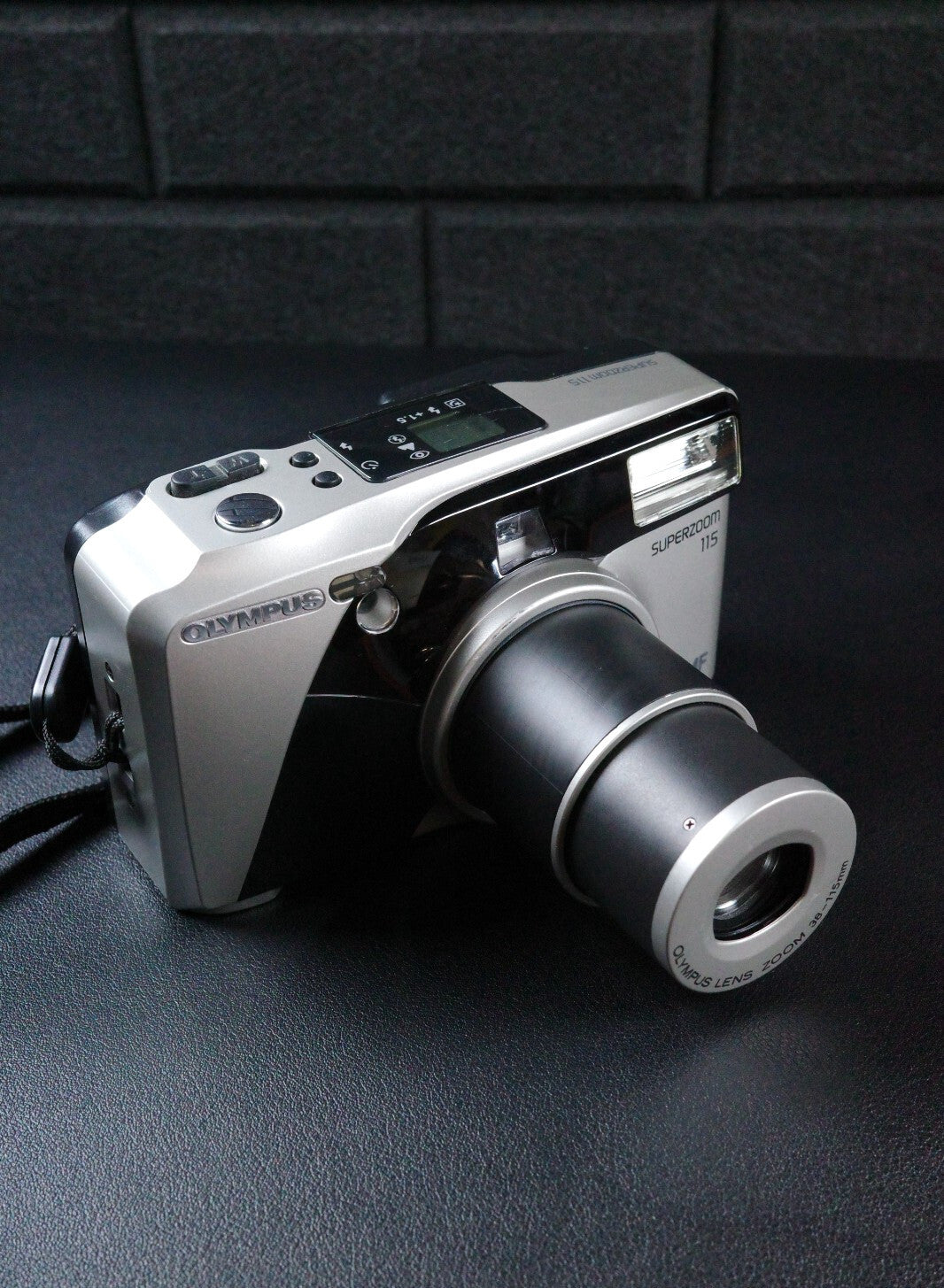 Olympus SuperZoom 115 Vintage 1990's Compact 35mm Film Camera Tested & Working