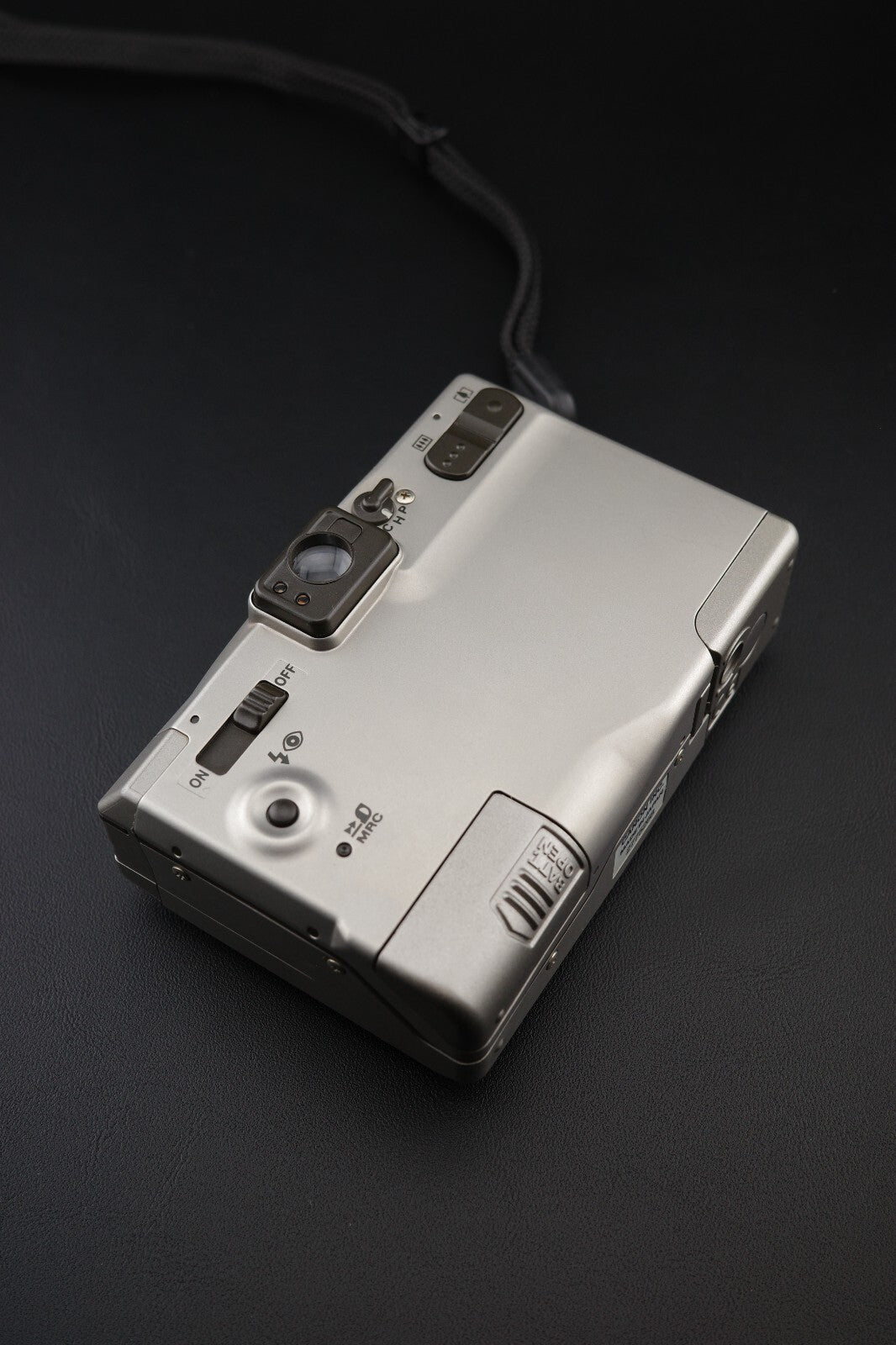 CANON Ixus Z70 Vintage 1990's APS Film Camera + Battery - Tested & Working