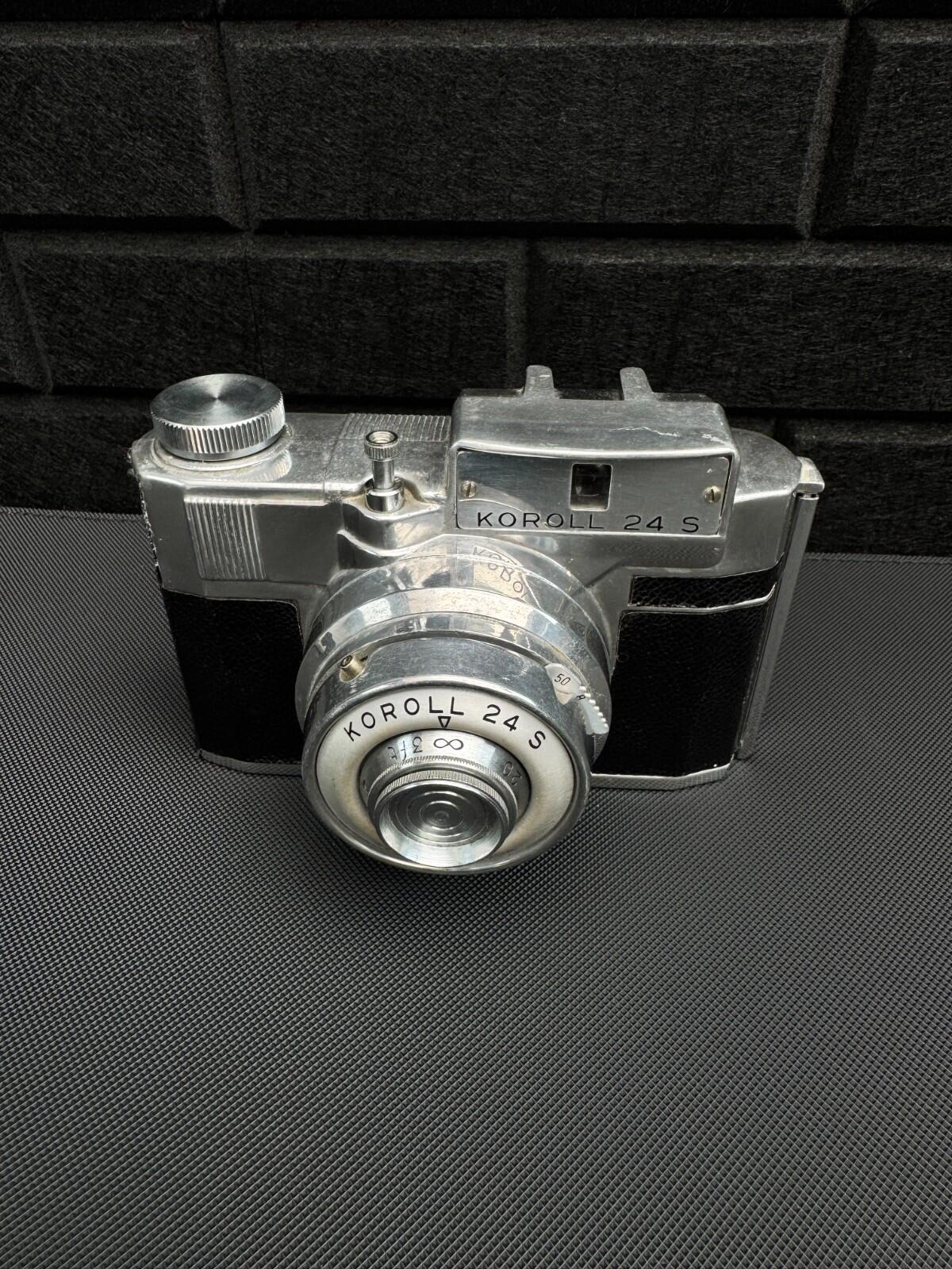Bencini Koroll 24 S Vintage 1950's 120 Film Camera Winds & Fires (Read Details)