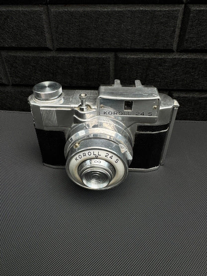 Bencini Koroll 24 S Vintage 1950's 120 Film Camera Winds & Fires (Read Details)