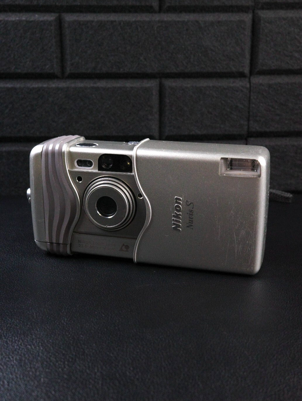Nikon Nuvis S Vintage 1990's APS Film Point & Shoot Camera - Tested & Working