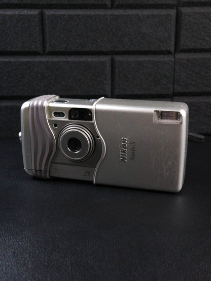 Nikon Nuvis S Vintage 1990's APS Film Point & Shoot Camera - Tested & Working