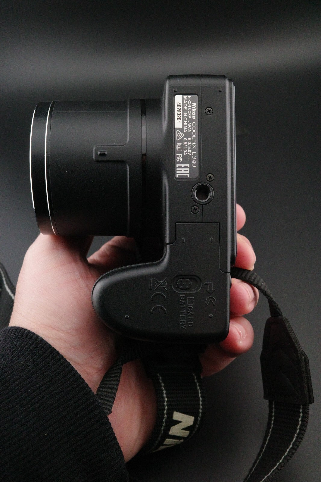 Nikon Coolpix L340 20.2MP 28x Zoom Camera + Card & Bag - Working - Screen Fault