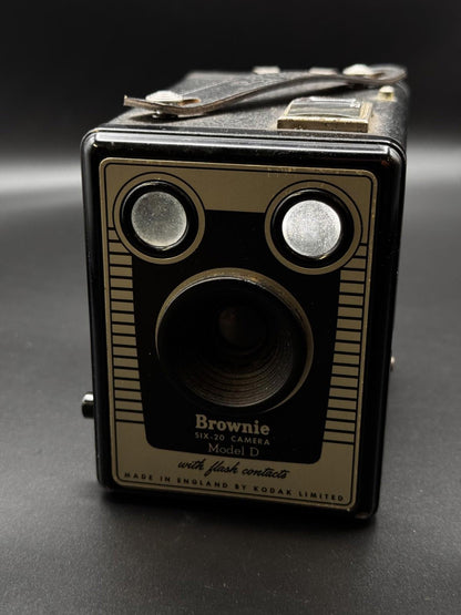 Kodak Brownie Six-20 Model D Camera - Fully Working 1950s Vintage Photography