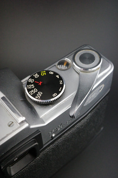 Petri FT Vintage 1960's 35mm SLR + Petri 55mm f/2 Lens Film Tested & Working