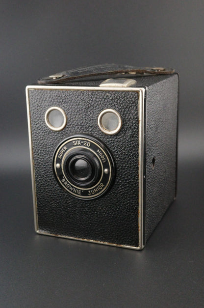 Kodak Six-20 Brownie Junior 620 Film Box Camera 1930s - Tested & Working