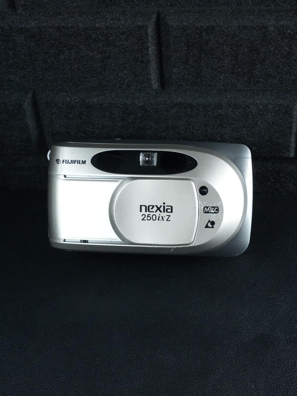 Fujifilm Nexia 250ix Z Vintage 2000's Compact APS Film Camera - Tested & Working