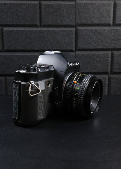Pentax P30N 35mm Film Camera With Petri 50mm F/2 lens - Faulty Spares or Repair