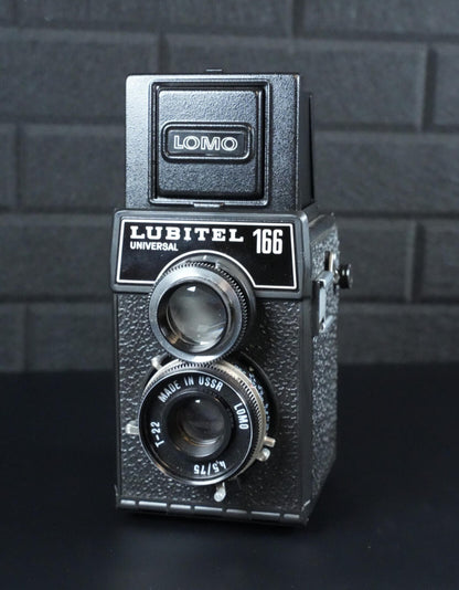 LOMO Lubitel 166 Universal Vintage 1980's TLR 120 Film Camera - Tested & Working