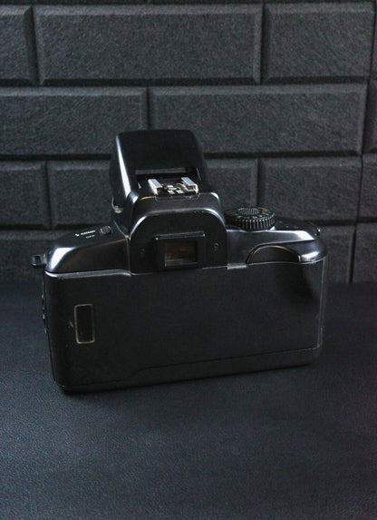 Canon EOS 700 Vintage 1990's SLR 35mm Film Camera Body - Film Tested & Working