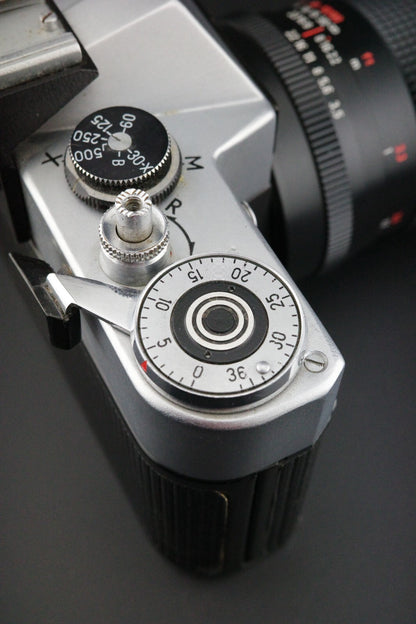 Revueflex EM Vintage 35mm SLR + Carl Zeiss Jena 135mm f3.5 Film Tested & Working