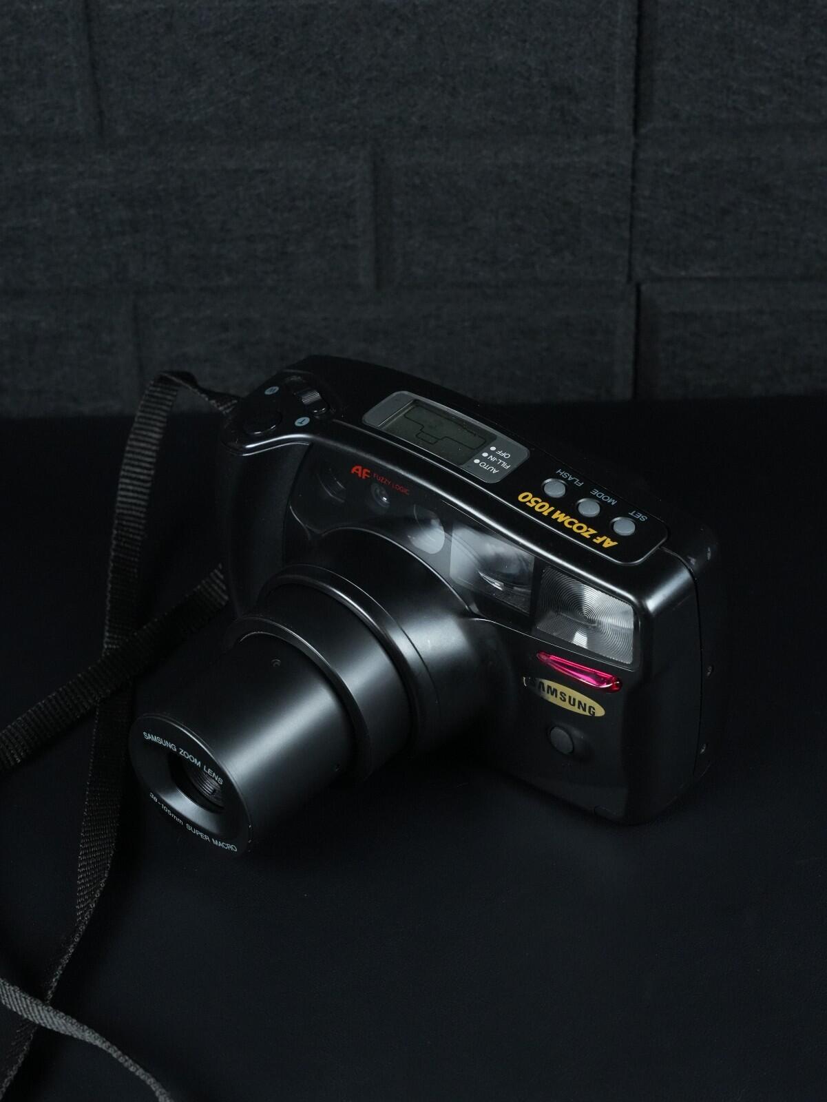 Samsung AF Zoom 1050 Vintage 1990's 35mm Film Camera - Tested & Working (W557)