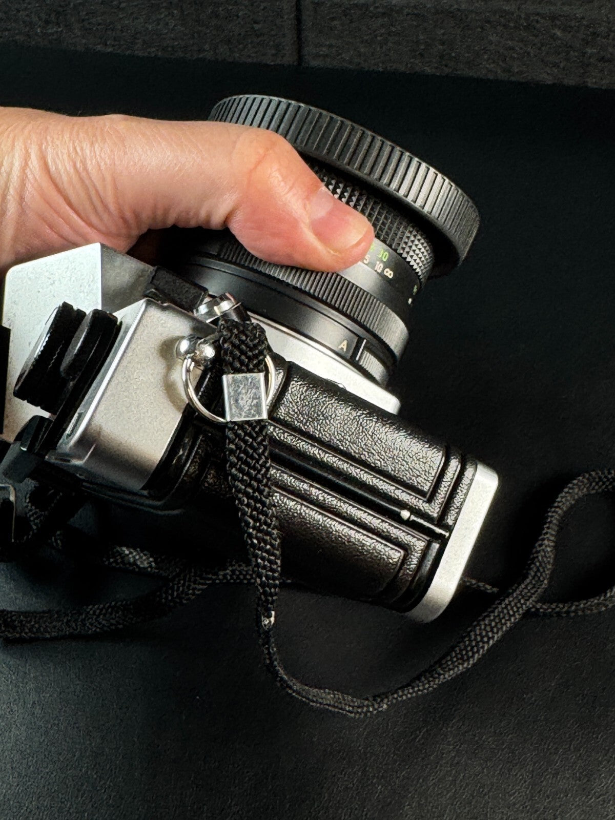 Praktica MTL 5B Vintage 35mm Film SLR Camera & 50mm f/2.8 Lens (Read Details)