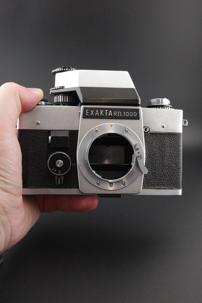 Exakta RTL 1000 35mm Vintage Camera, TTL Penta Prism - Body Only - Untested