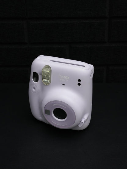 Fujifilm Instax Mini 11 Lilac Instant Camera - Works Perfectly