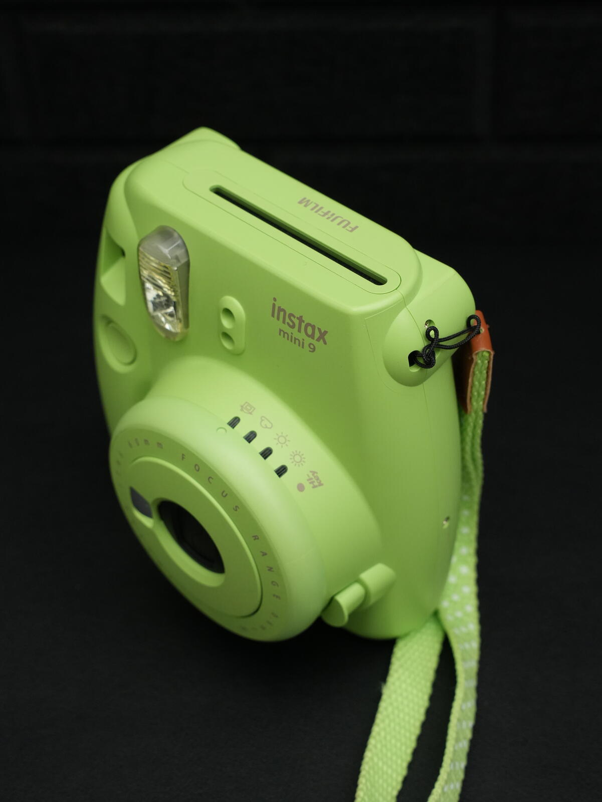 Fujifilm Instax Mini 9 Lime Green Instant Camera + Batteries - Boxed & Working