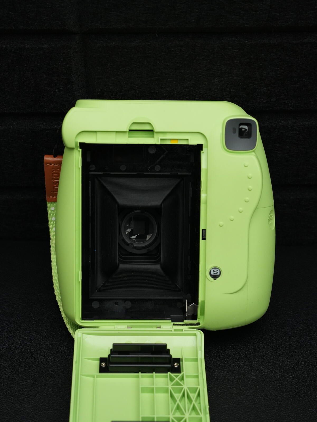Fujifilm Instax Mini 9 Lime Green Instant Camera + Batteries - Boxed & Working