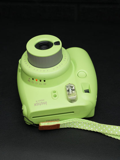 Fujifilm Instax Mini 9 Lime Green Instant Camera + Batteries - Boxed & Working