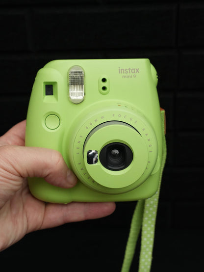 Fujifilm Instax Mini 9 Lime Green Instant Camera + Batteries - Boxed & Working