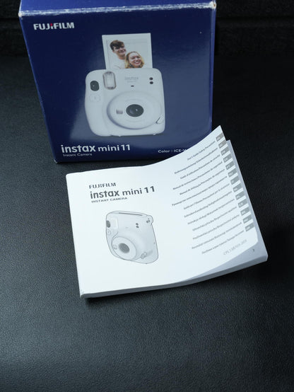 Boxed Fujifilm Instax Mini 11 White Instant Camera - Works Perfectly (424)