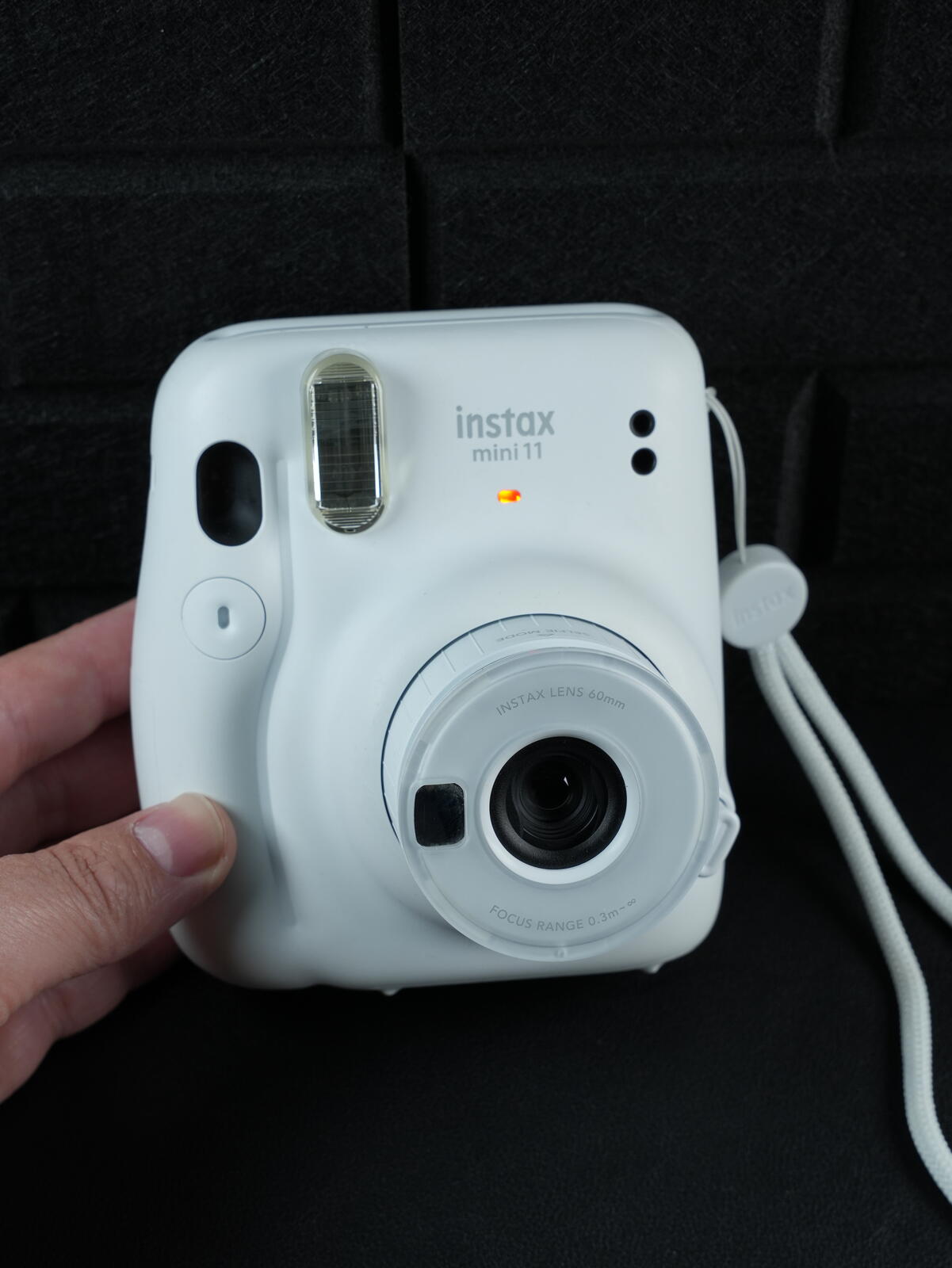 Boxed Fujifilm Instax Mini 11 White Instant Camera - Works Perfectly (424)