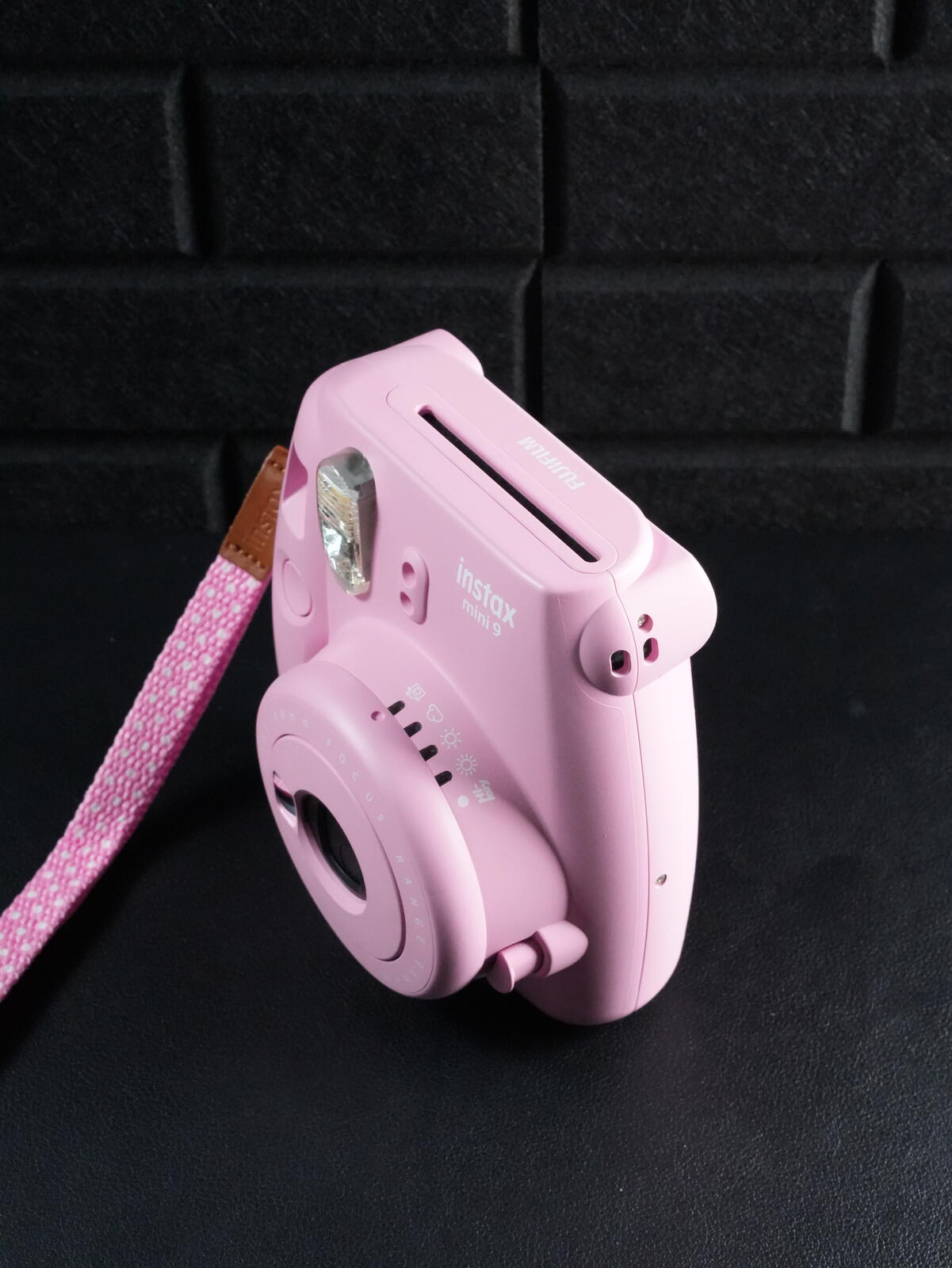 Fujifilm Instax Mini 9 Pink Instant Camera & Case / Strap - Fully Working