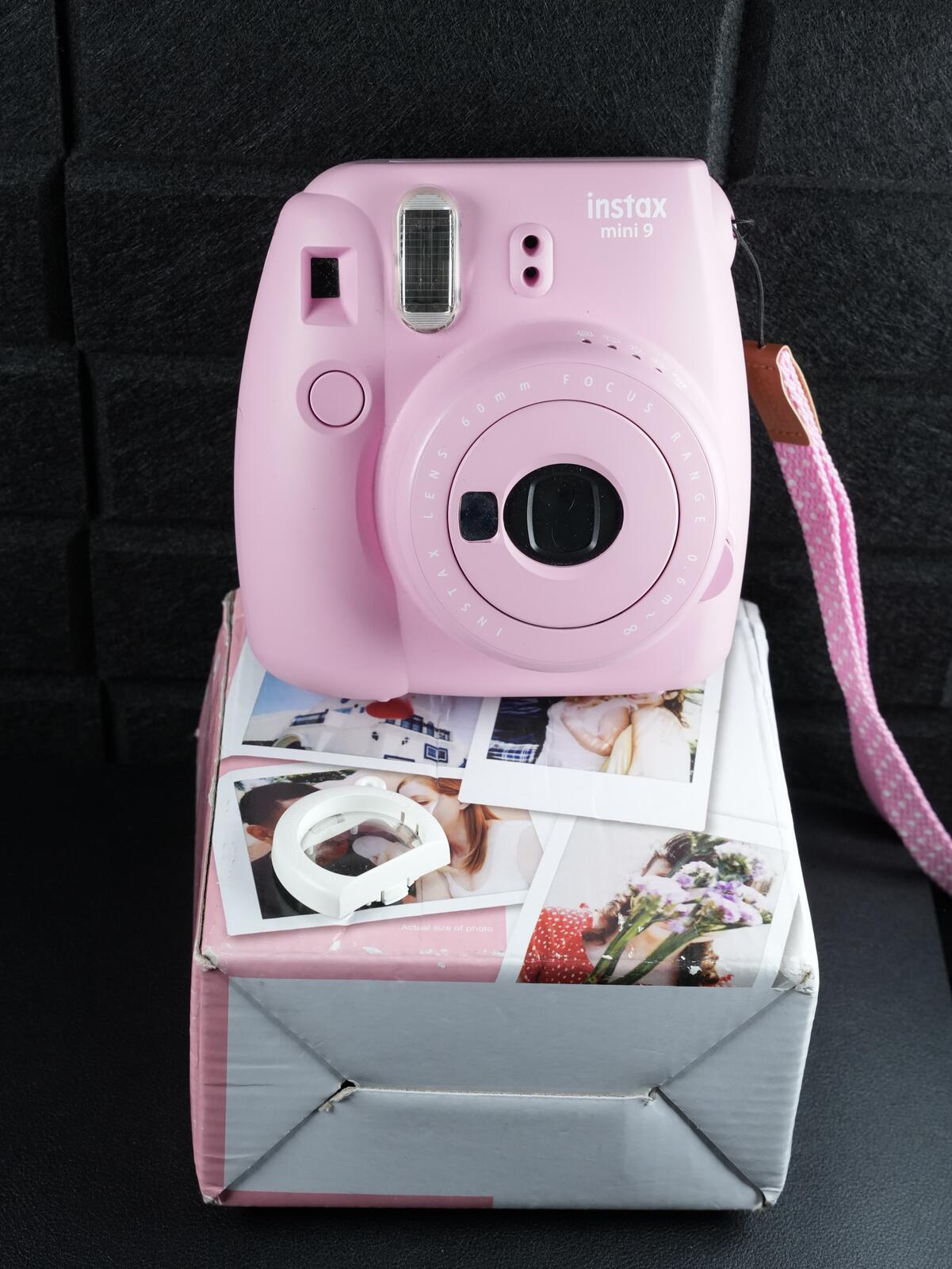 Fujifilm Instax Mini 9 Pink Instant Polaroid Camera - Boxed & Fully Working 542