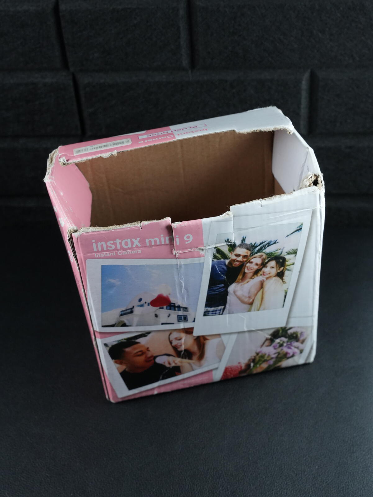 Fujifilm Instax Mini 9 Pink Instant Polaroid Camera - Boxed & Fully Working 542