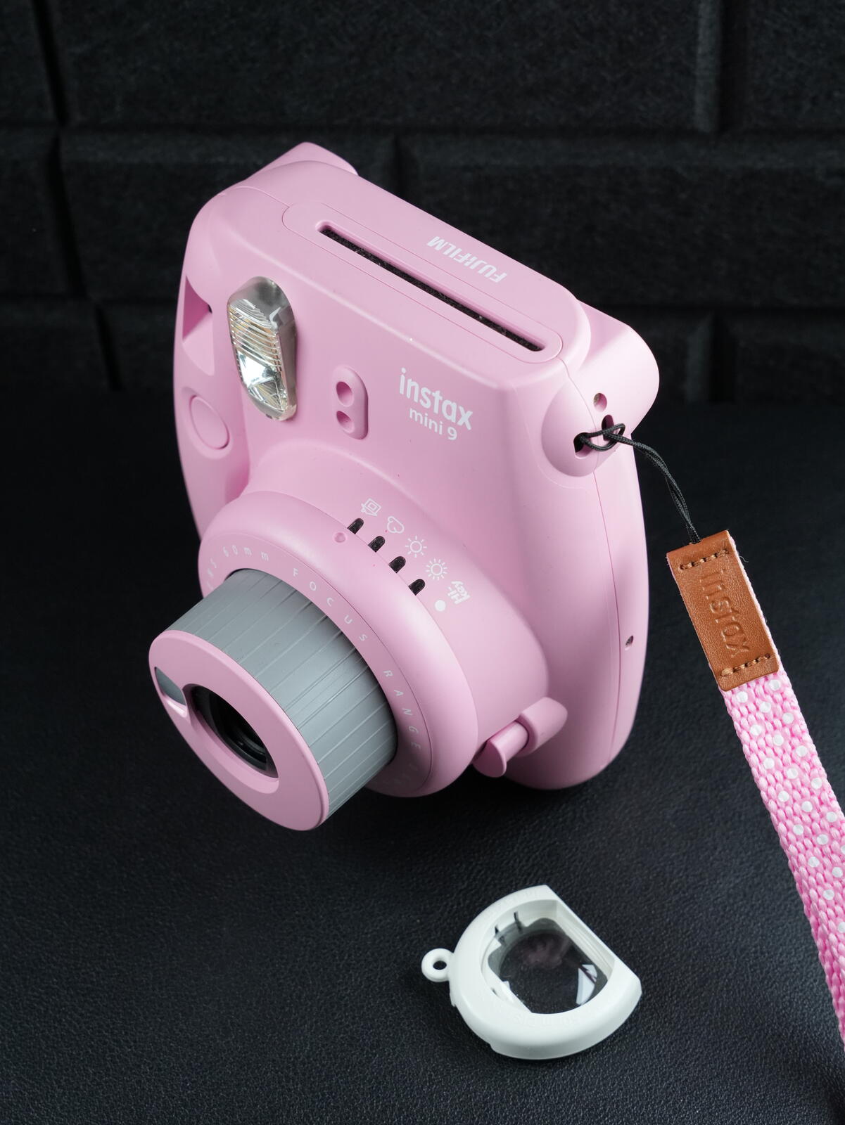 Fujifilm Instax Mini 9 Pink Instant Polaroid Camera - Boxed & Fully Working 542