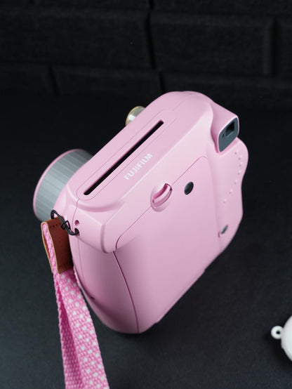 Fujifilm Instax Mini 9 Pink Instant Polaroid Camera - Boxed & Fully Working 542