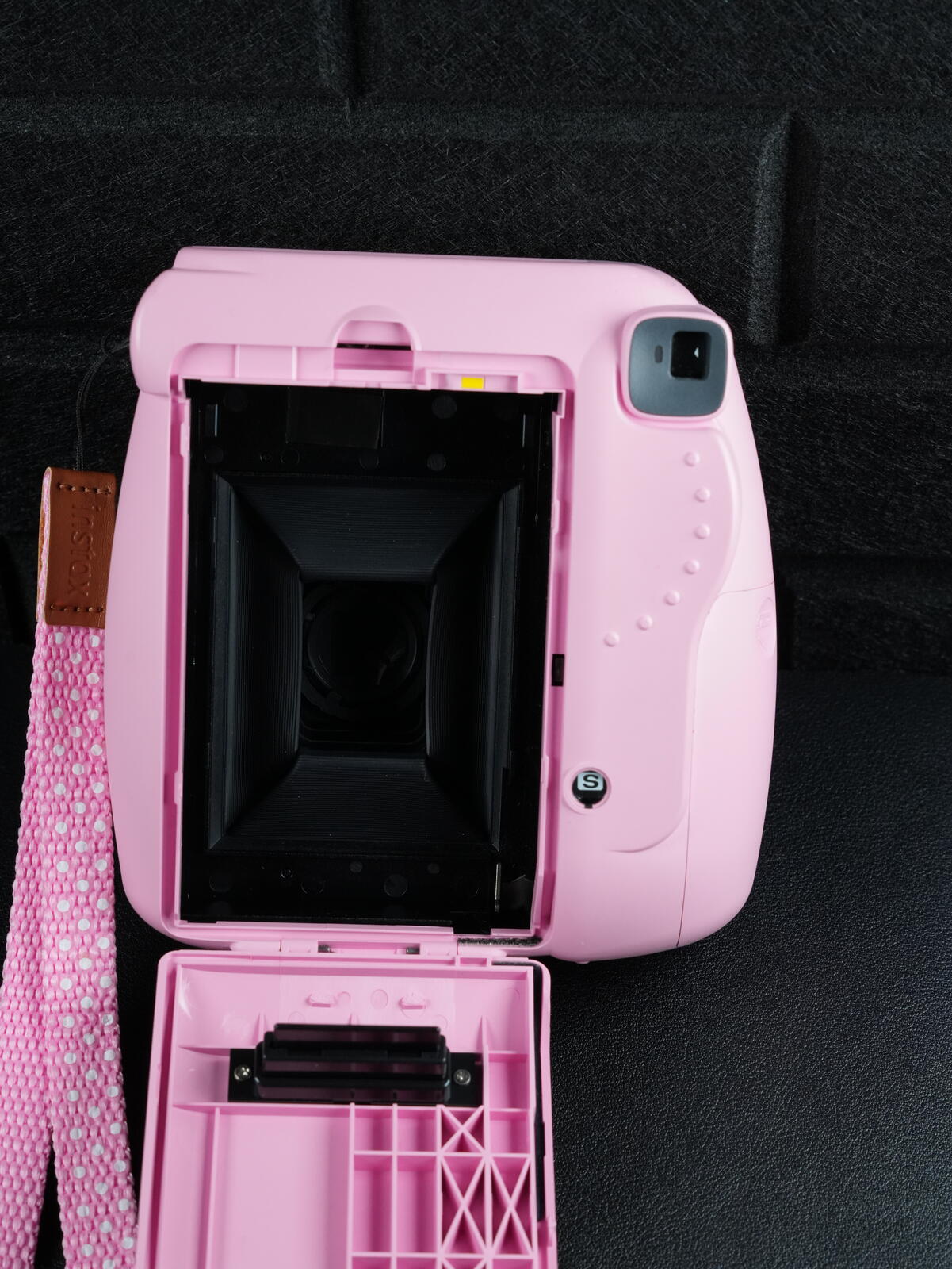 Fujifilm Instax Mini 9 Pink Instant Polaroid Camera - Boxed & Fully Working 542