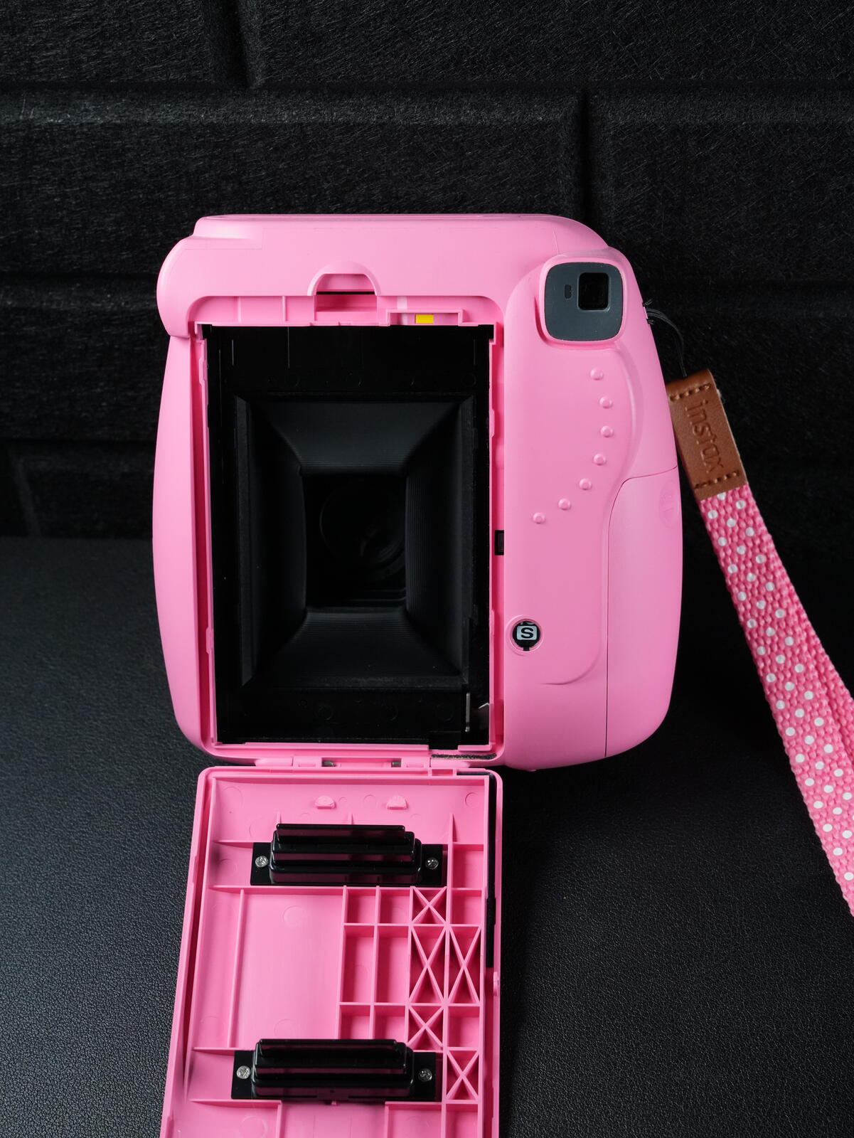 Fujifilm Instax Mini Flamingo 9 Pink Instant Camera + Case Tested - Working