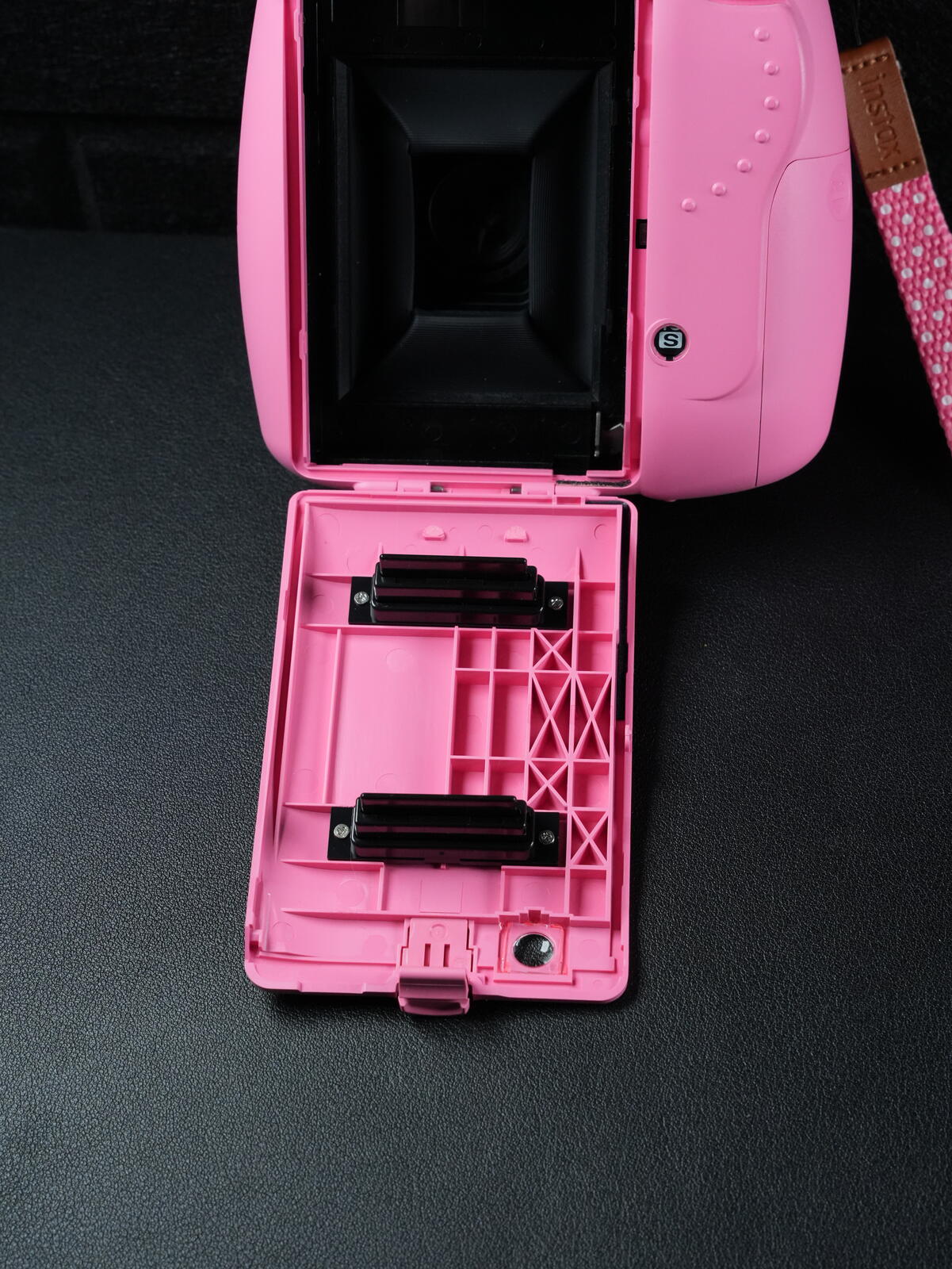 Fujifilm Instax Mini Flamingo 9 Pink Instant Camera + Case Tested - Working