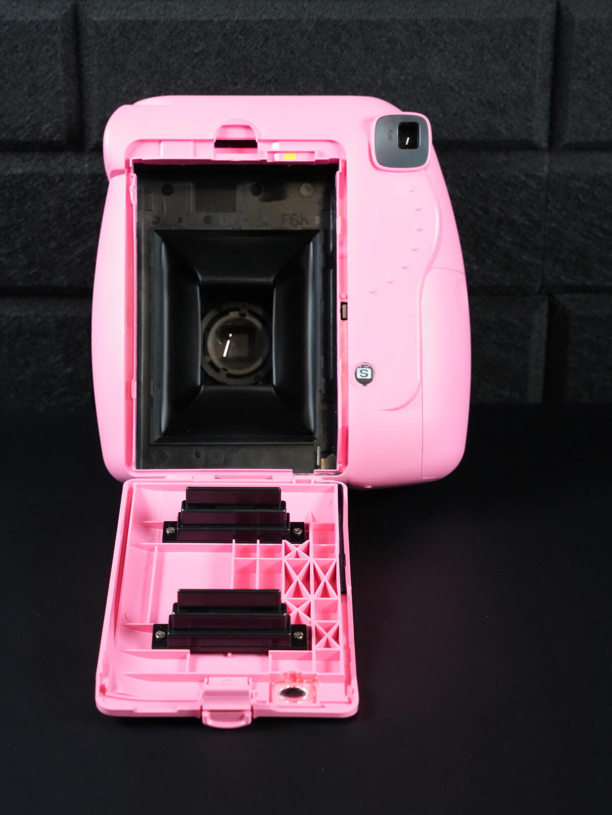 Fujifilm Instax Mini 9 Pink Instant Camera - Boxed & Fully Working (X561)