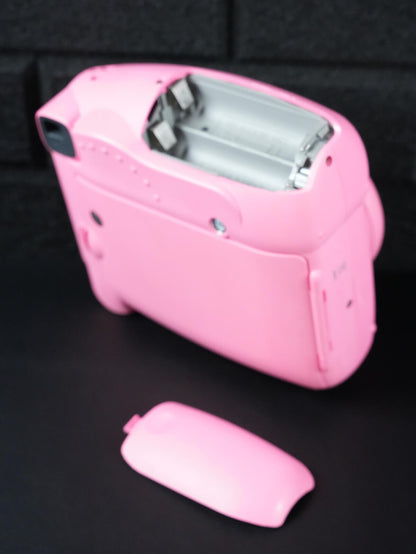 Fujifilm Instax Mini 9 Pink Instant Camera - Boxed & Fully Working (X561)
