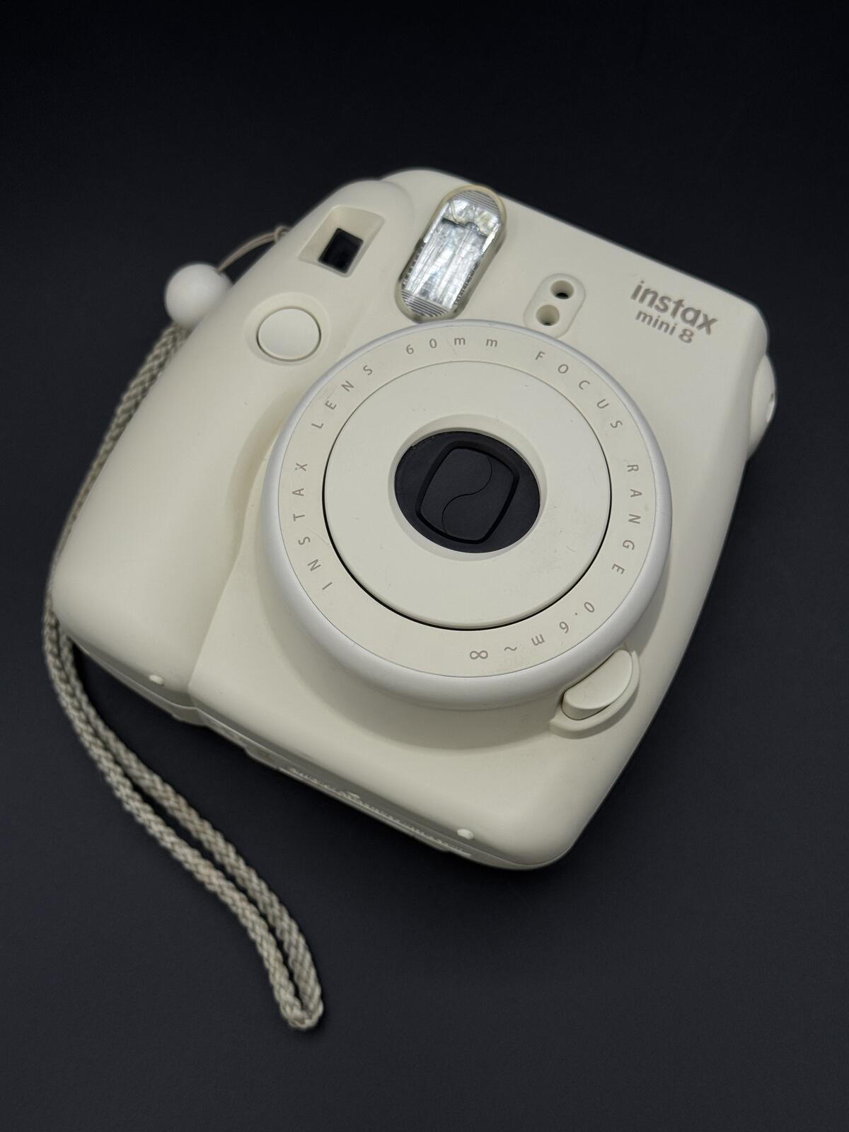 Fujifilm Instax Mini 8 White Instant Camera - Film Tested & Fully Working (323)