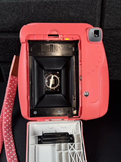 Fujifilm Instax Mini 9 Poppy Red Instant Polaroid Camera - Boxed & Working