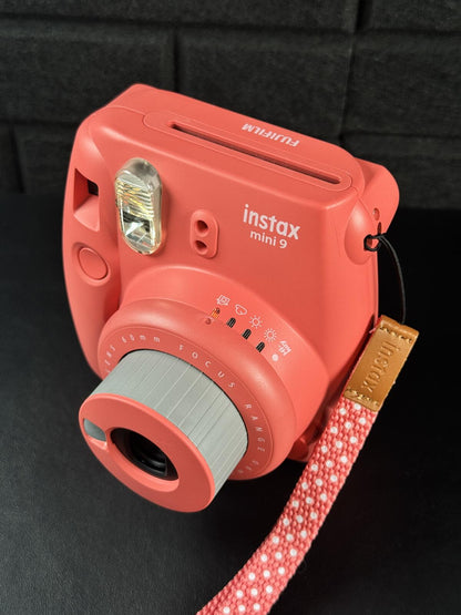 Fujifilm Instax Mini 9 Poppy Red Instant Polaroid Camera - Boxed & Working