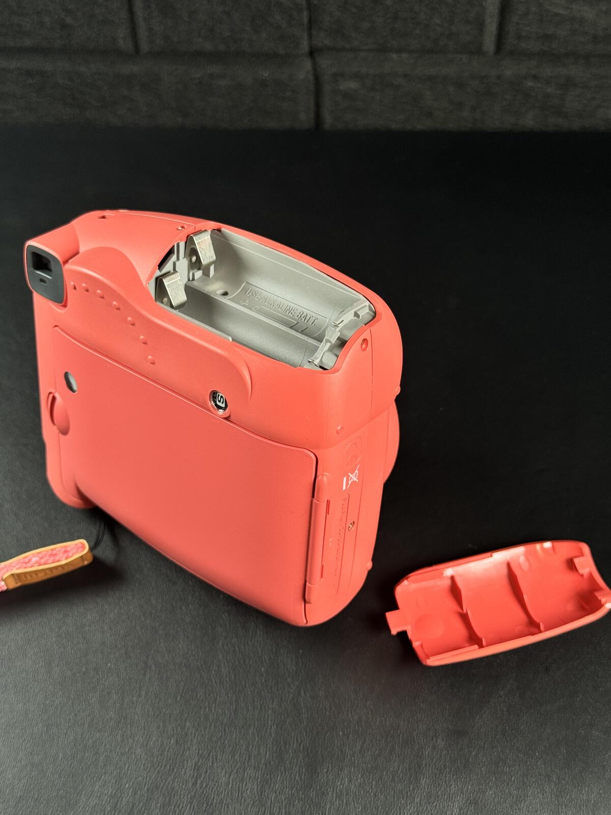 Fujifilm Instax Mini 9 Poppy Red Instant Polaroid Camera - Boxed & Working